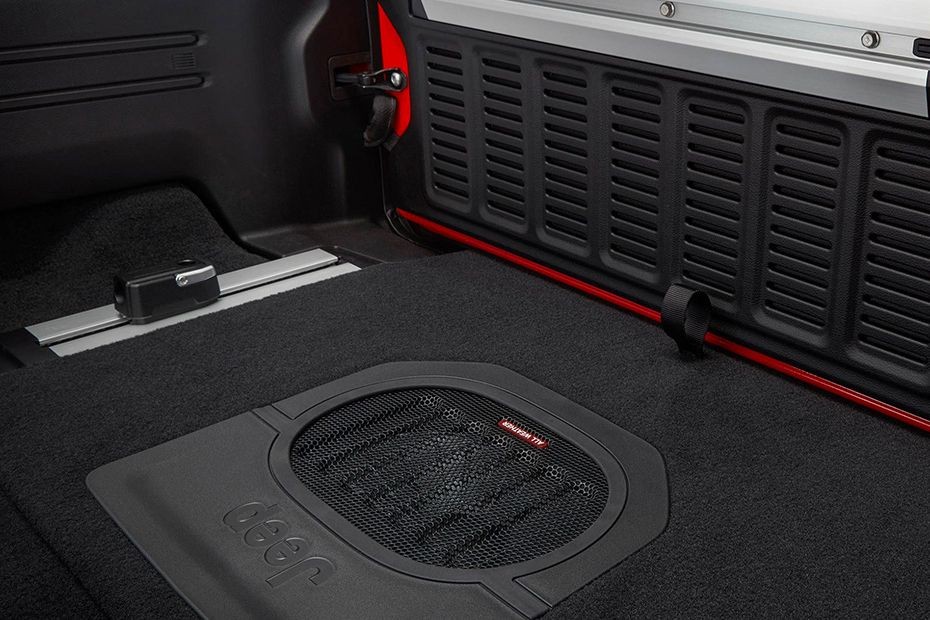 Speakers View of Jeep Wrangler in UAE