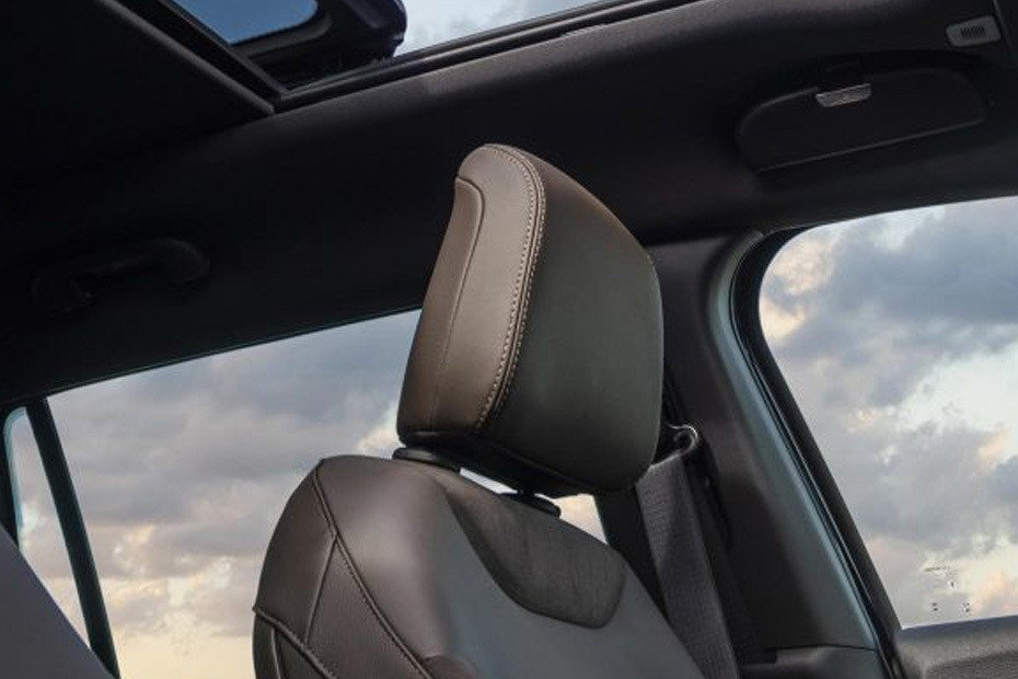 Commander Front Seat Headrest in UAE