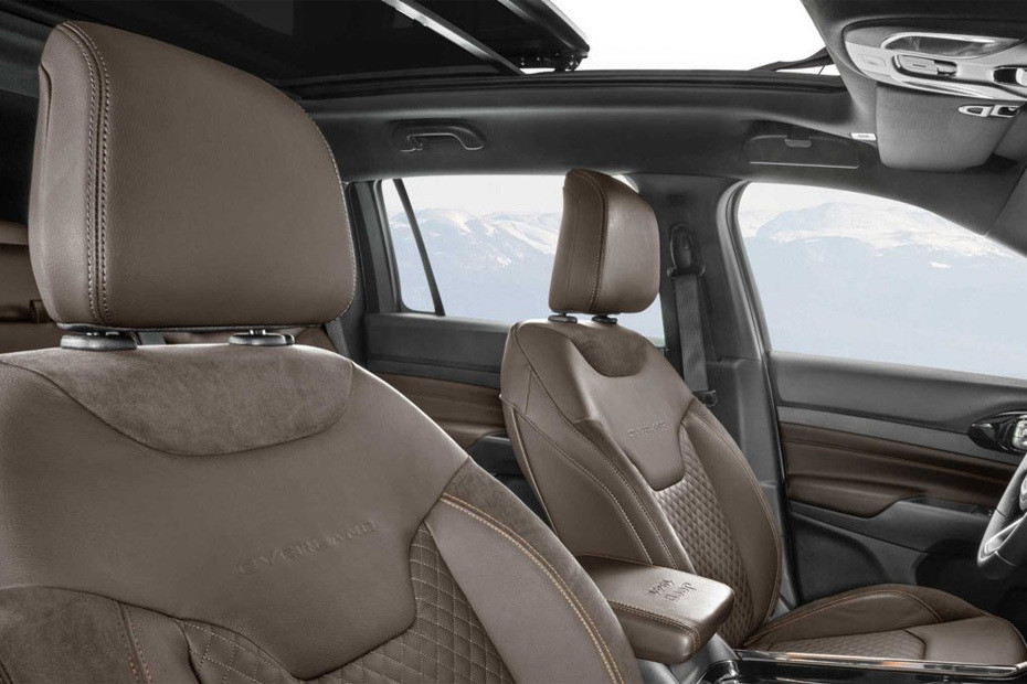 Commander Front Seats