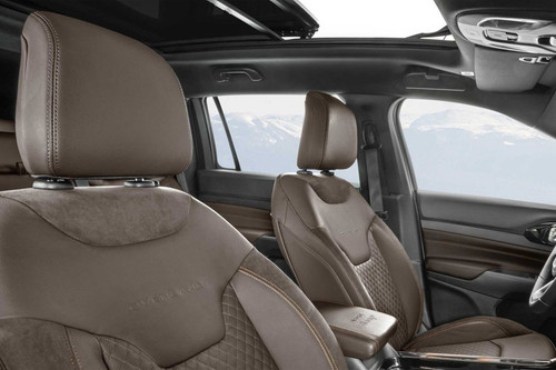 Commander Front Seats