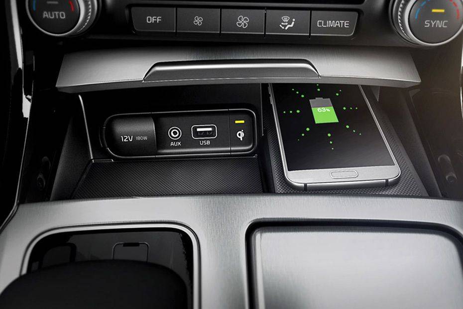 Power Accessories Outlet View of KIA Stinger Power Accessories Outlet View of KIA Stinger