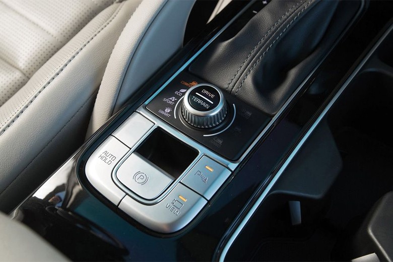 Center Controls of KIA Telluride