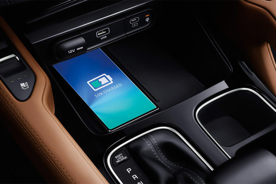 Power Accessories Outlet View of KIA Telluride