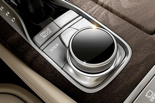 Center Controls of KIA K900