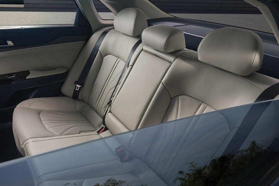 KIA K5 Rear Seats KIA K5 Rear Seats