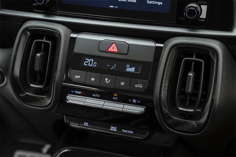 Front AC Controls of KIA Sonet