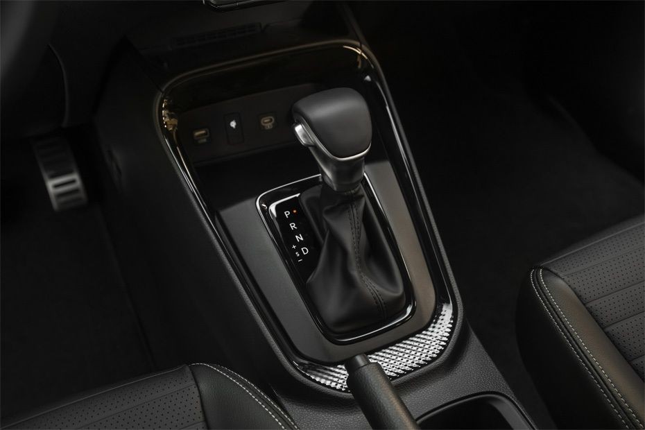 KIA Sonet Gear Shifter in UAE