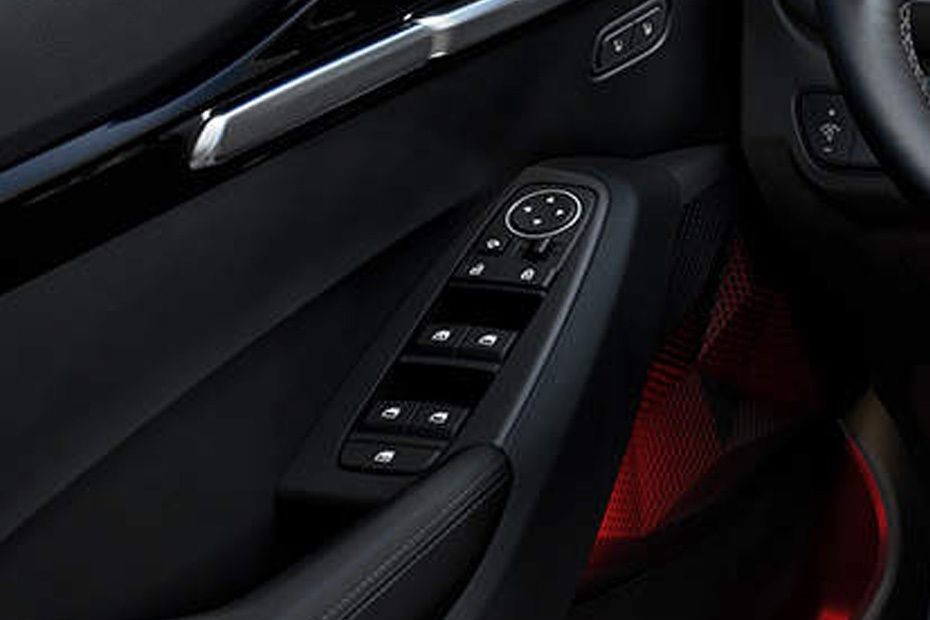 KIA Seltos Driver's Side View Door Open in UAE