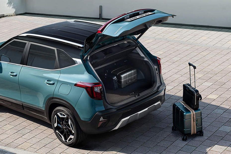 Seltos Storage Area in UAE