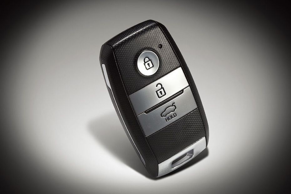 KIA Rio 4-Door Keychain Fob in UAE