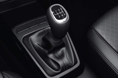 KIA Rio 5-Door Gear Shifter