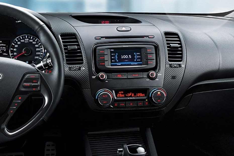 Cerato (2012-2021) Center Console in UAE