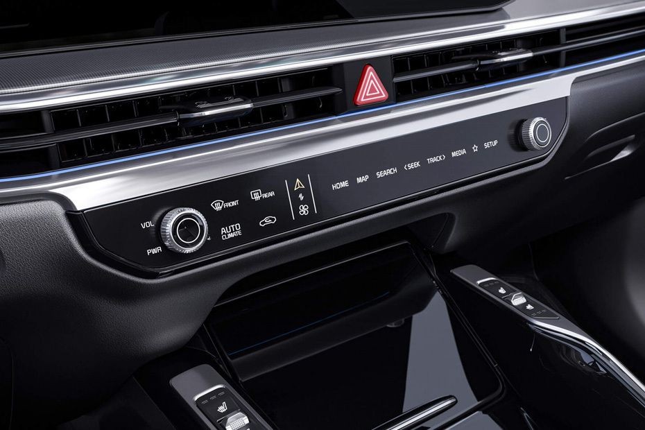Front AC Controls of KIA Sorento in UAE