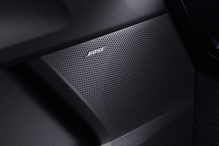 Speakers View of KIA Sorento in UAE