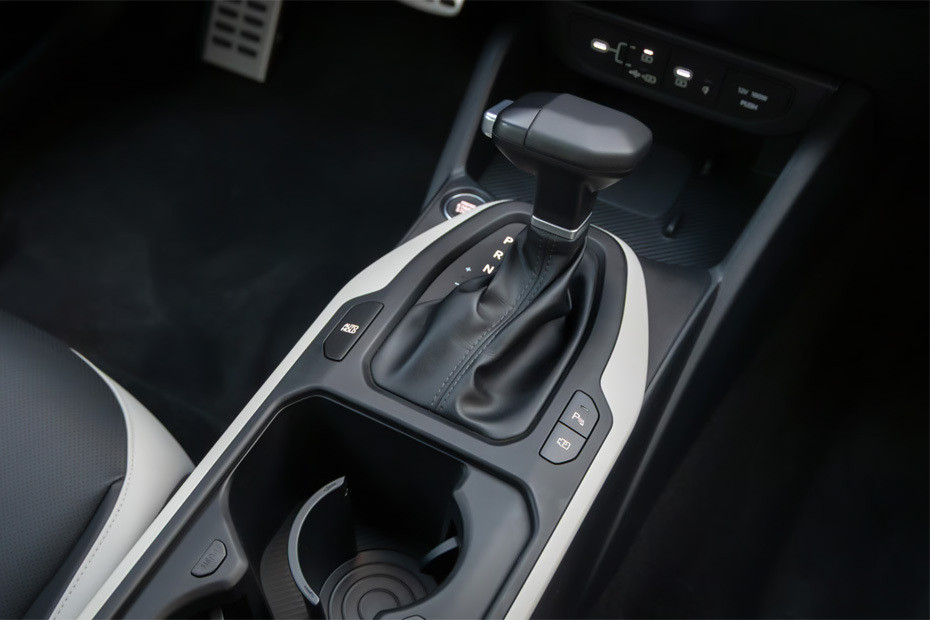 KIA K4 Gear Shifter in UAE