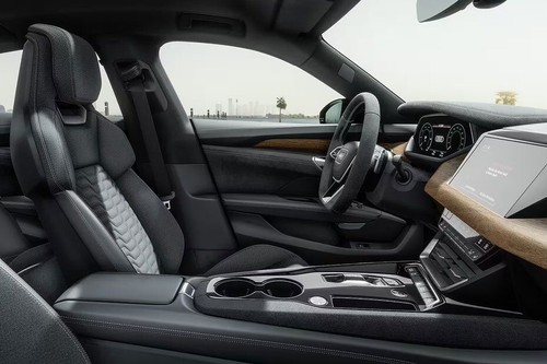 E-tron GT (2022-2023) Front Seats
