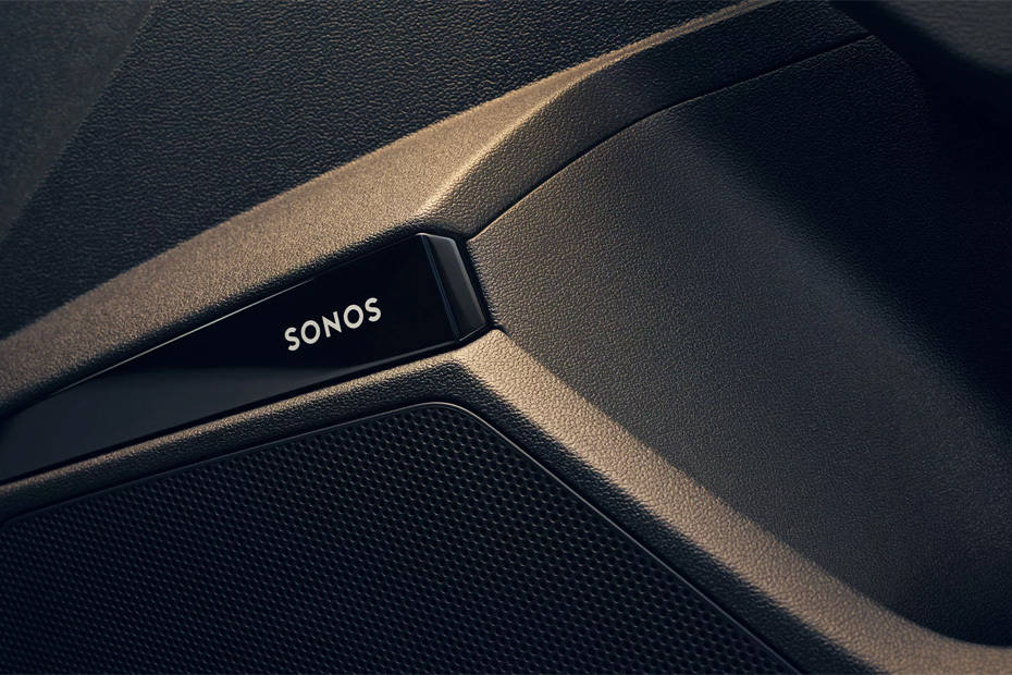 Speakers View of Audi RS3 Speakers View of Audi RS3