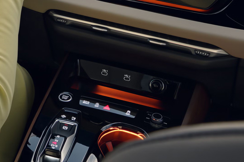 Power Accessories Outlet View of Audi A5 Sedan