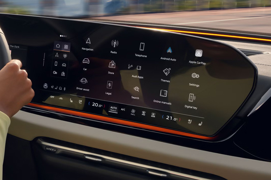 Stereo View of A5 Sedan in UAE