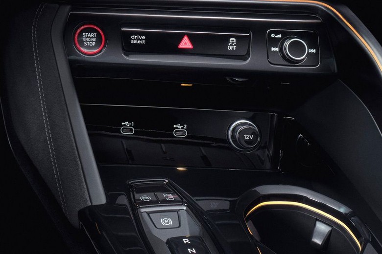 Front AC Controls of Audi Q5