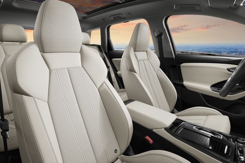 SQ6 E-Tron Front Seats