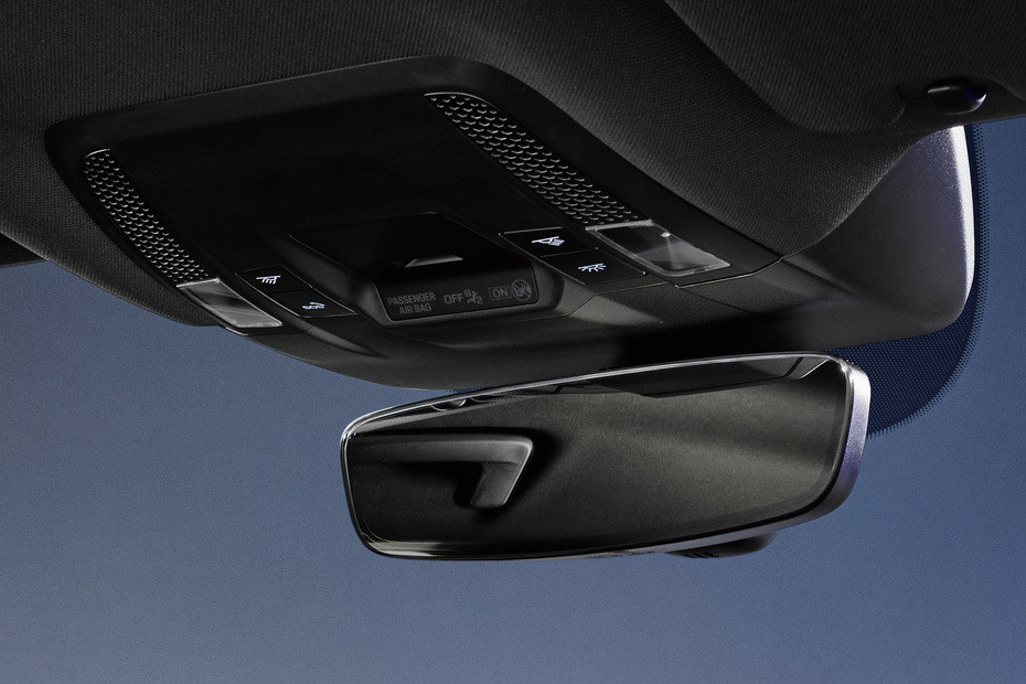 S E-Tron GT Courtesy Lamps in UAE