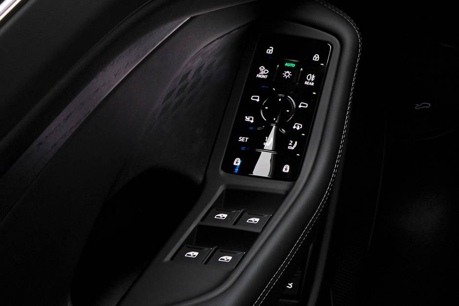 Audi A6 2025 Drivers Side In Side Door Controls Audi A6 2025 Drivers Side In Side Door Controls