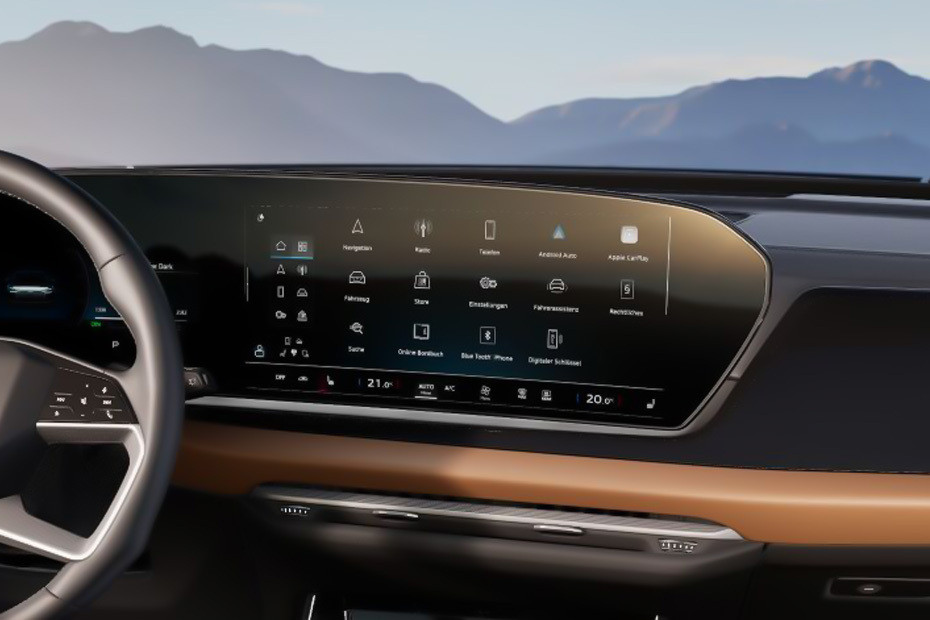 Stereo View of A6 Avant in UAE