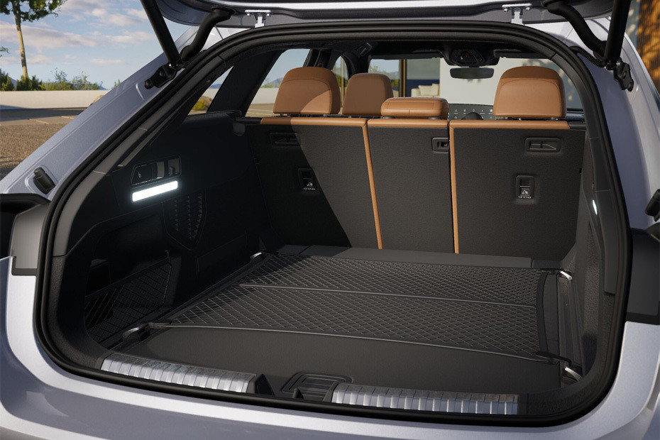 Storage Closer View of Audi A6 Avant in UAE