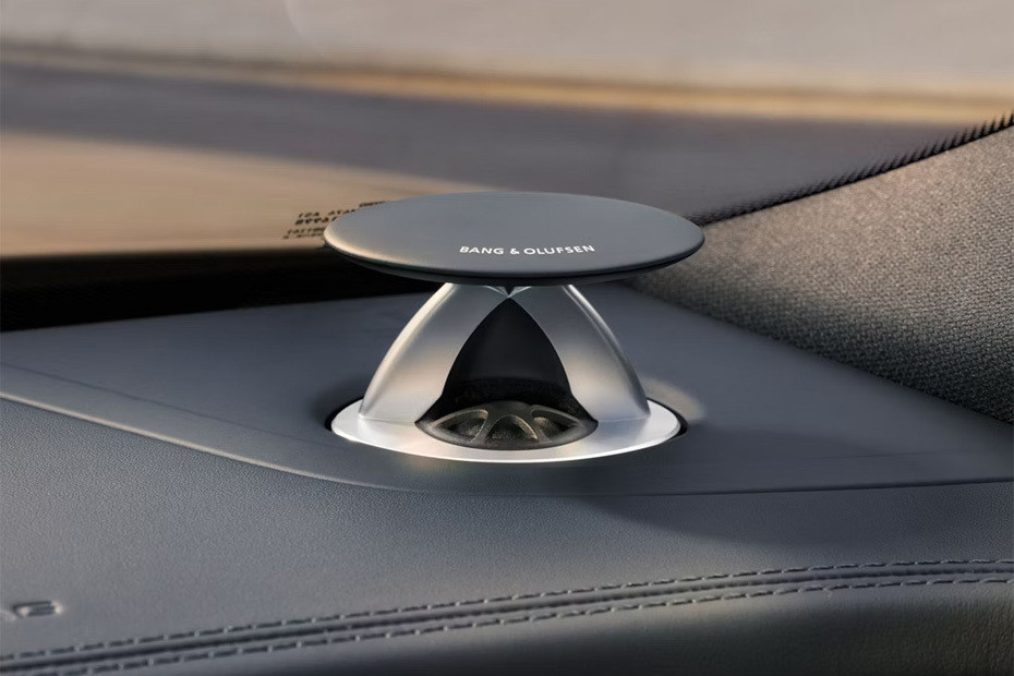 Speakers View of Audi SQ7 in UAE