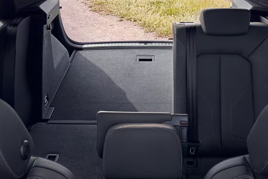 Folding Seats of Audi Q3 in UAE