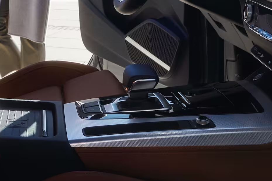 Audi Q5 (2023-2024) Gear Shifter in UAE