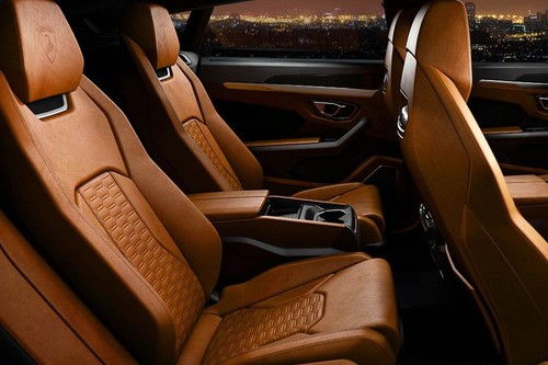Lamborghini Urus(2022-2023) Rear Seats