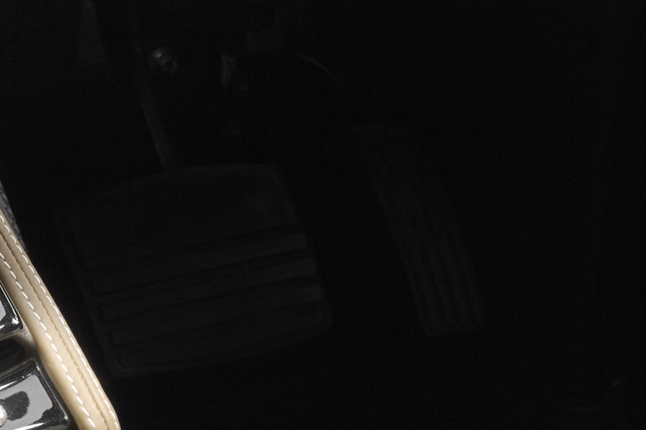 Classic Defender Richbrook Competition Foot Pedal Set in UAE