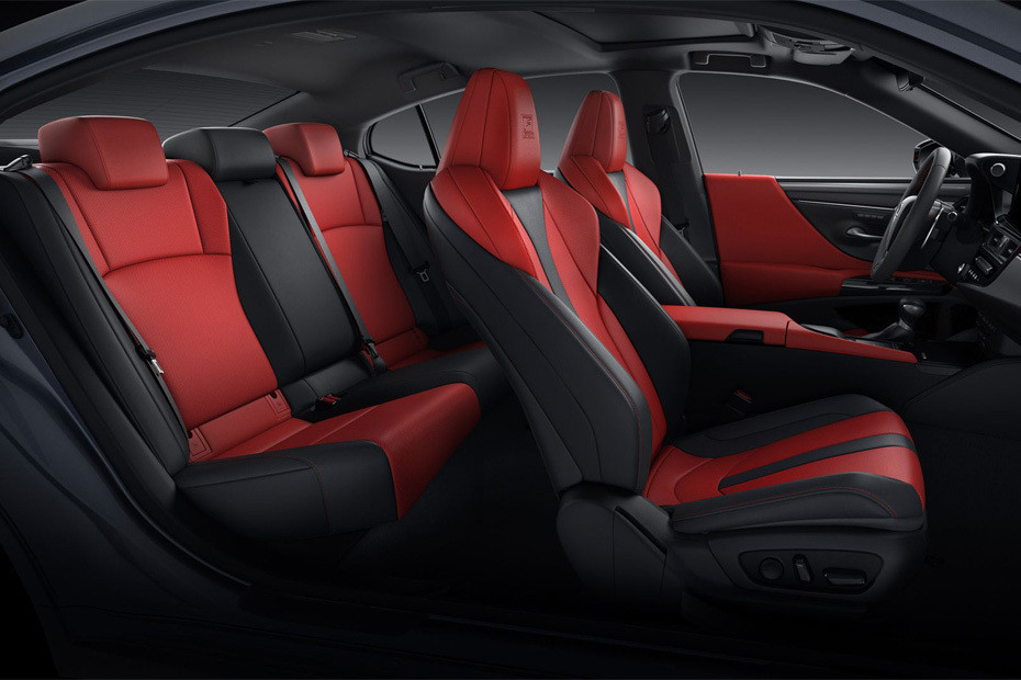 Lexus ES Front And Rear Seats Together in UAE