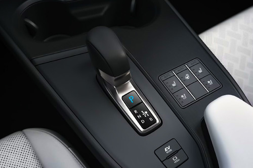 Lexus UX300H Gear Shifter