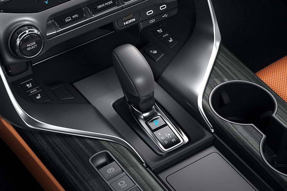 Lexus LX 700H Gear Shifter in UAE