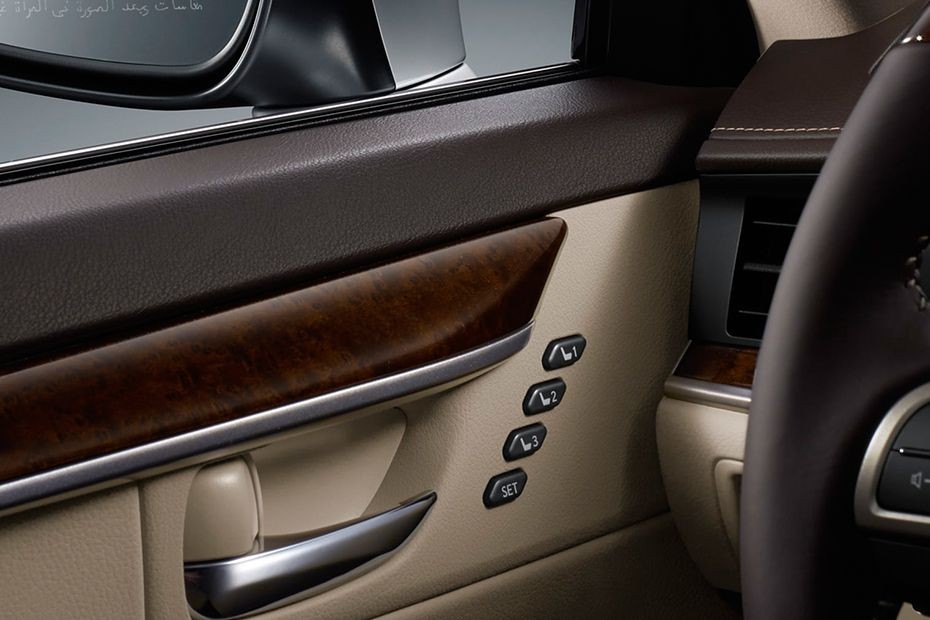 Lexus ES (2013-2021) Drivers Side In Side Door Controls in UAE