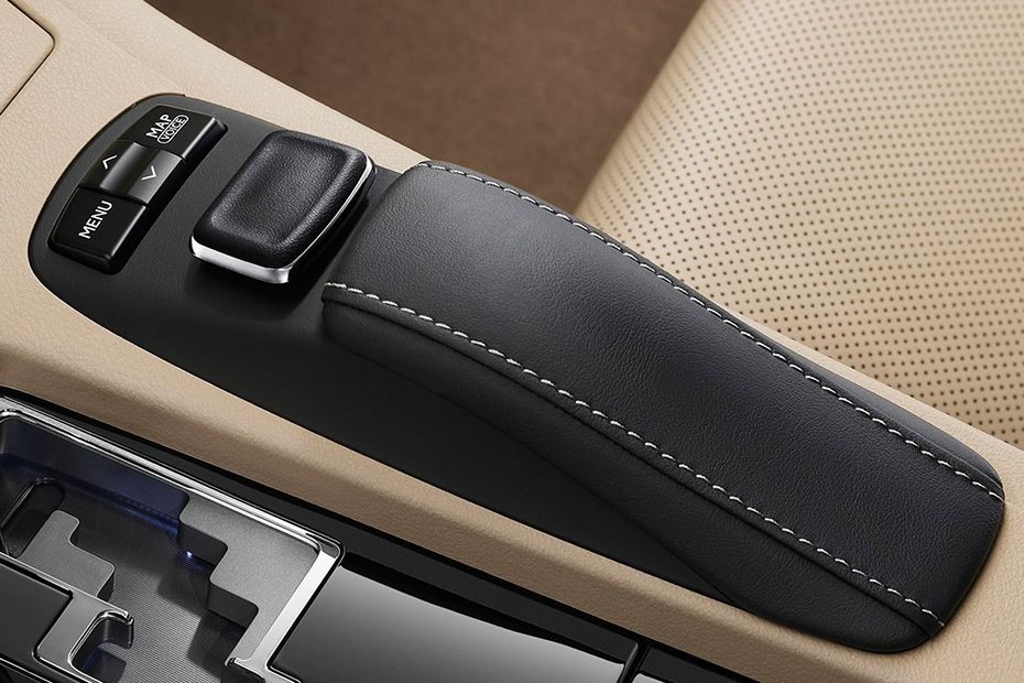 ES (2013-2021) Front Center Divider in UAE