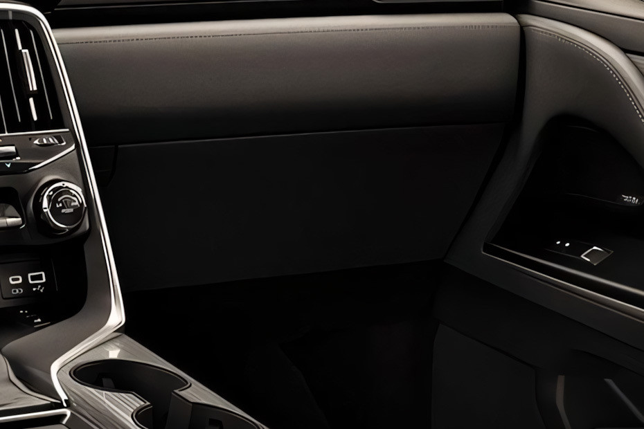 Lexus LX Glove Box in UAE