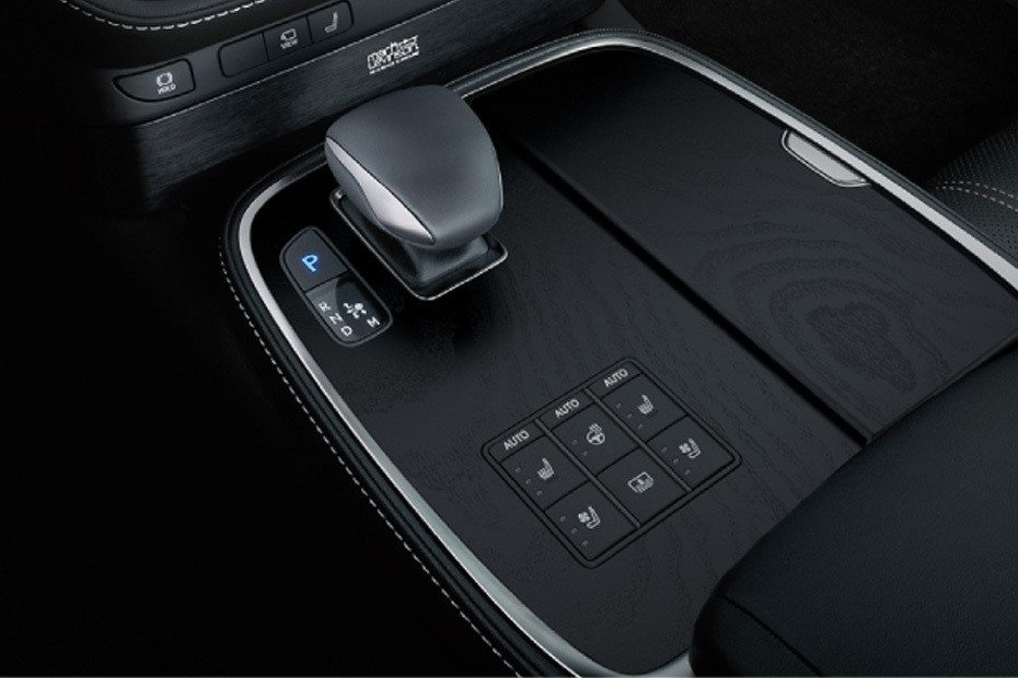 Lexus LS Hybrid Gear Shifter