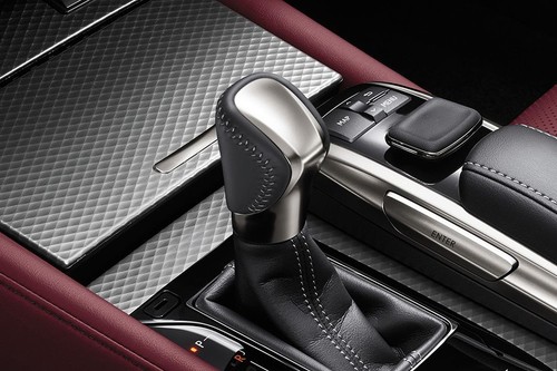 Lexus GS Hybrid Gear Shifter