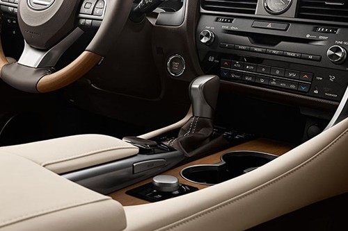 Lexus RX L Gear Shifter