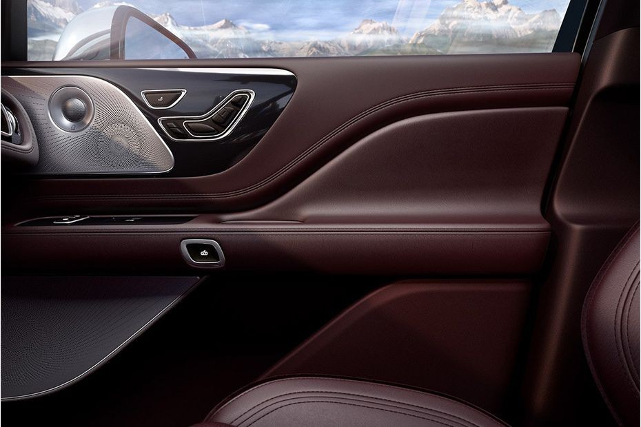 door handle interior of Lincoln Aviator in UAE