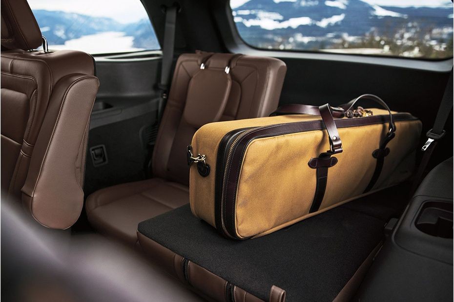 Folding Seats of Lincoln Aviator in UAE