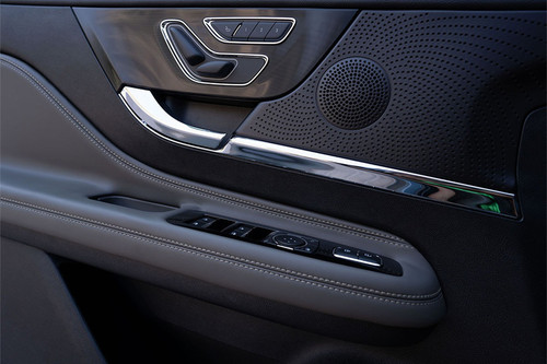door handle interior of Lincoln Corsair