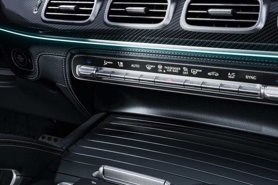 Front AC Controls of Mercedes-Benz GLE-Class