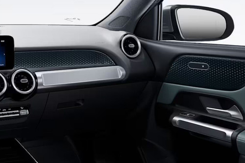 Mercedes-Benz GLB-Class Passengers View