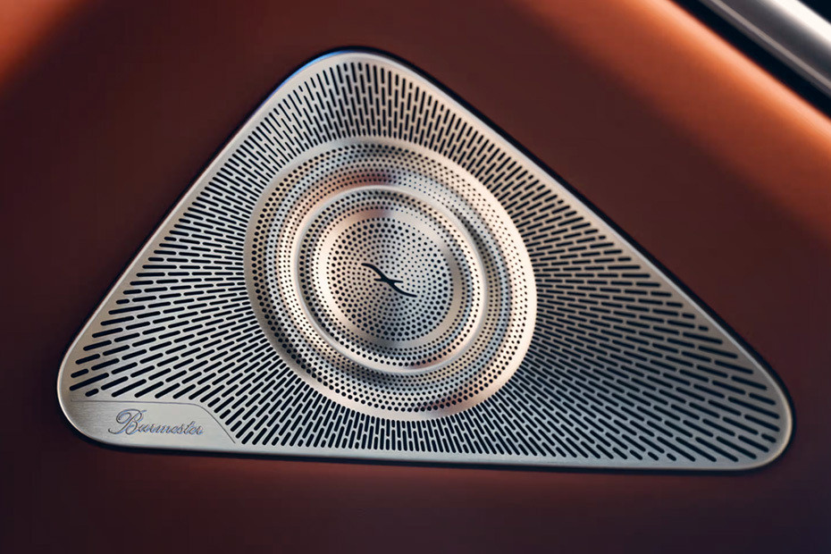 Speakers View of Mercedes-Benz Maybach S Class