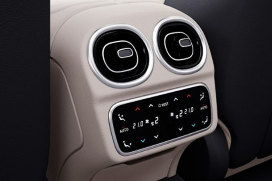 C-Class Sedan Rear AC Controls in UAE